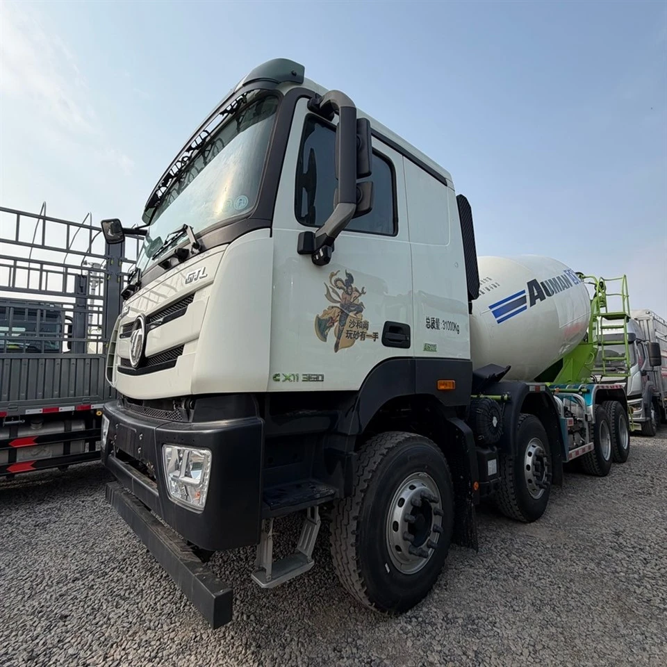 Tsement tankerining treyleri